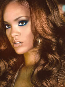 Ah Rihanna, j'adore ta coifure !!!!!!